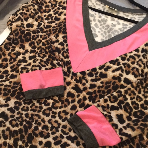 Wild Hearts Pink Leopard Knit Sweater Tunic - Picture 4 of 5